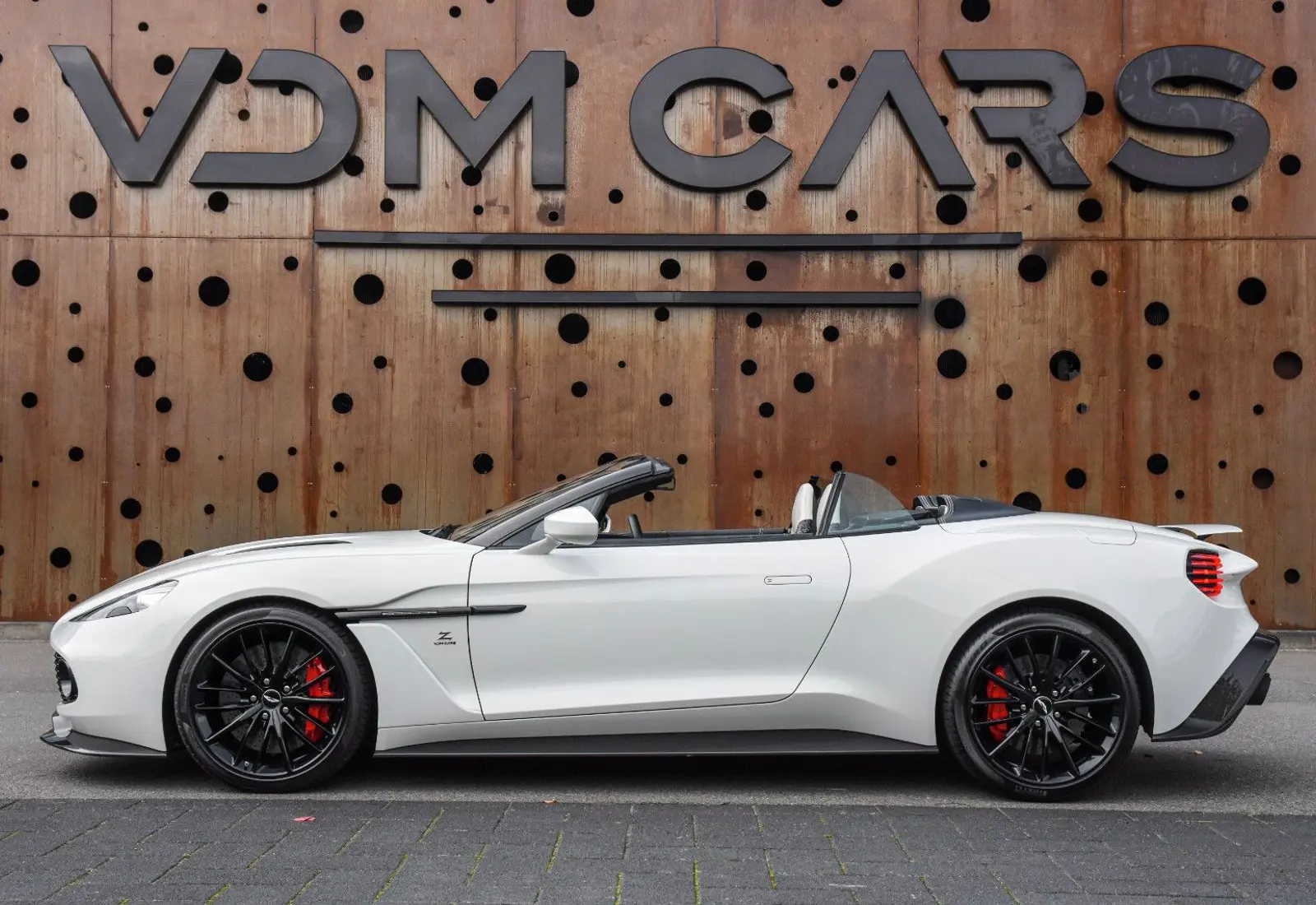 Aston Martin Vanquish Zagato Volante * 1 OF 99 * ONLY 7.000KM *  - 58155