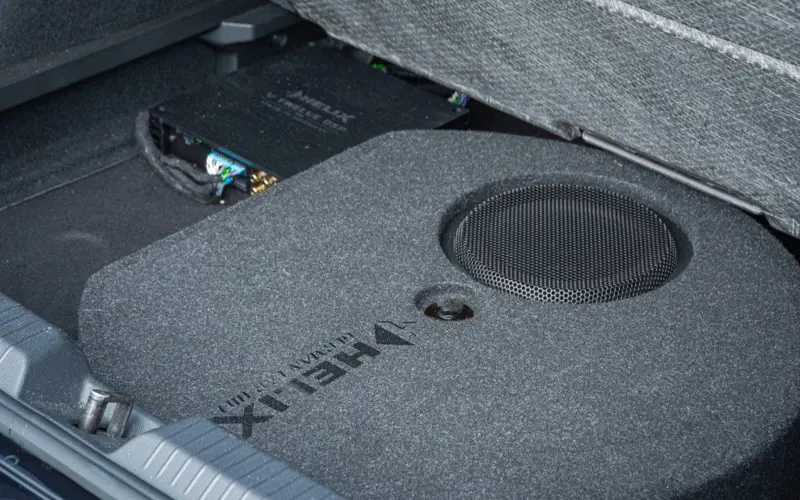 Volkswagen Golf VIII R 4Motion * AKRAPOVIC * STAGE 2 * PANO * PERF - 127701