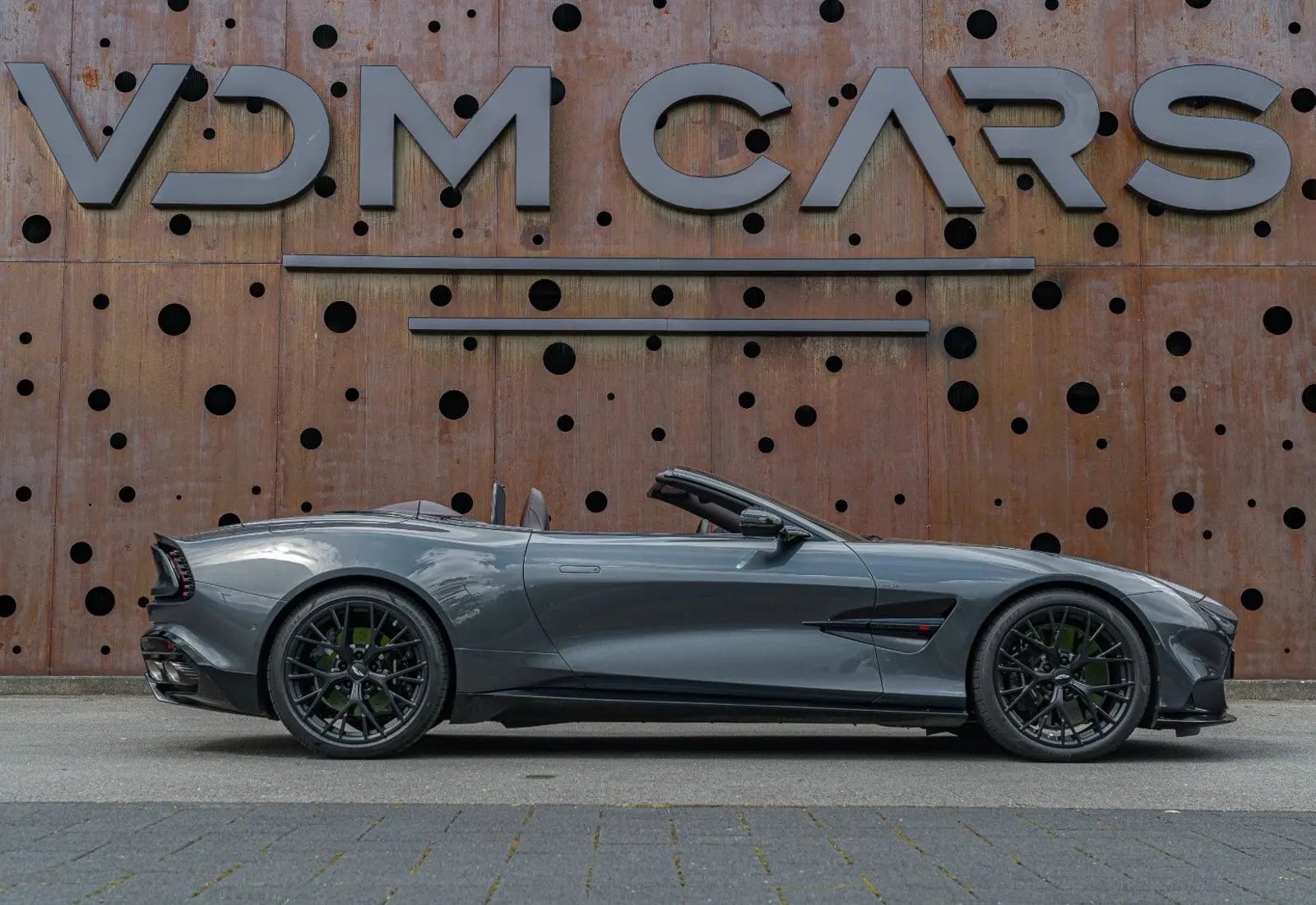 Aston Martin Vanquish Volante * Bowers &amp; Wilkins * Black-Pack *  - 145487