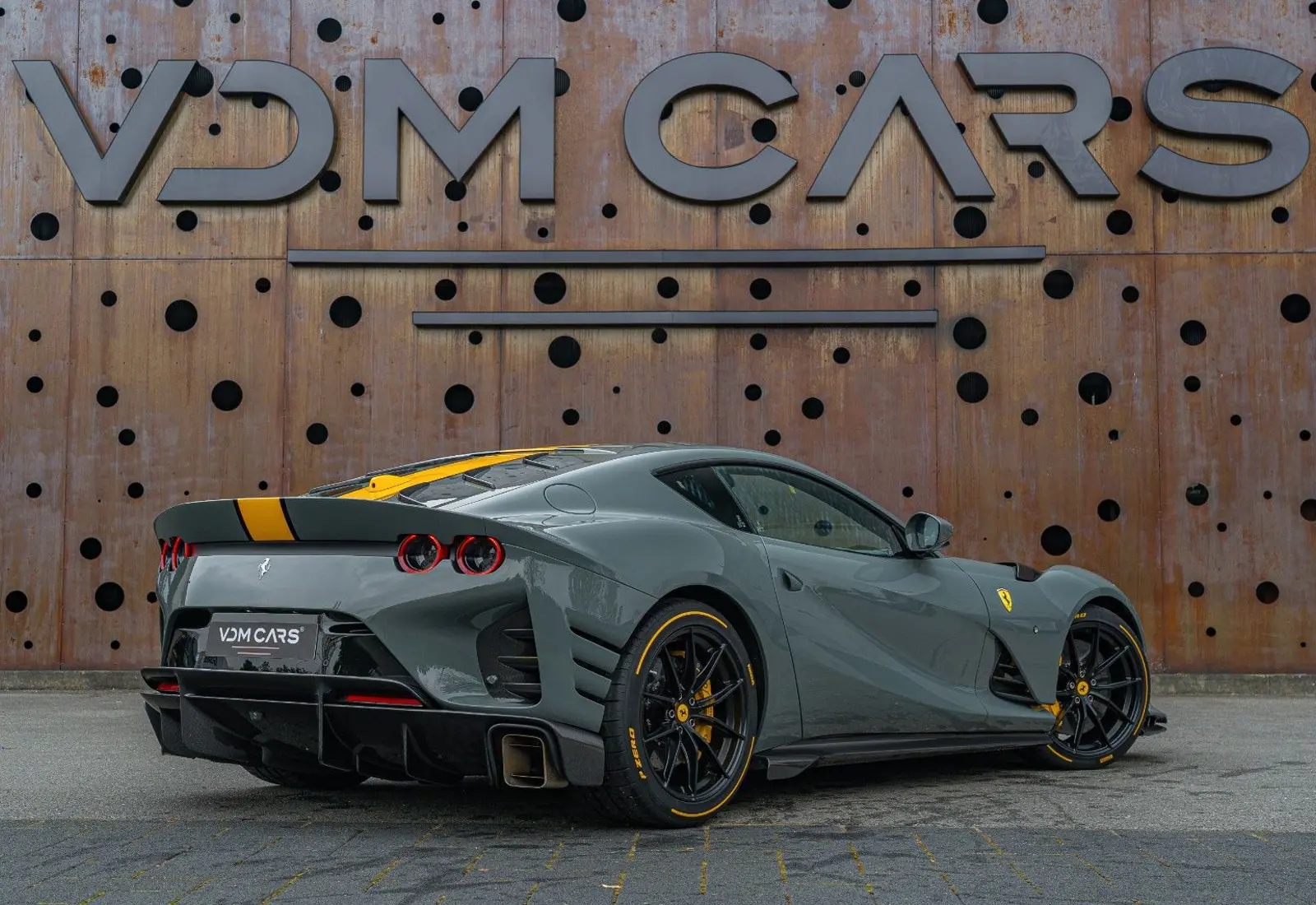 Ferrari 812 Competizione * 1 of 8 color ! * GRIGIO MEDIO *  - 137991