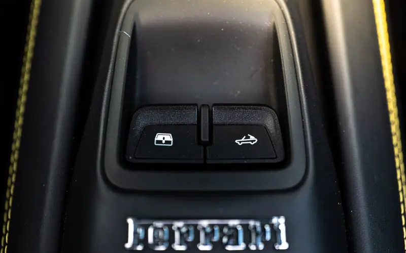 Ferrari F8 Spider * LIFT * AFS1 * CARBON * Racing Seats *  - 167761