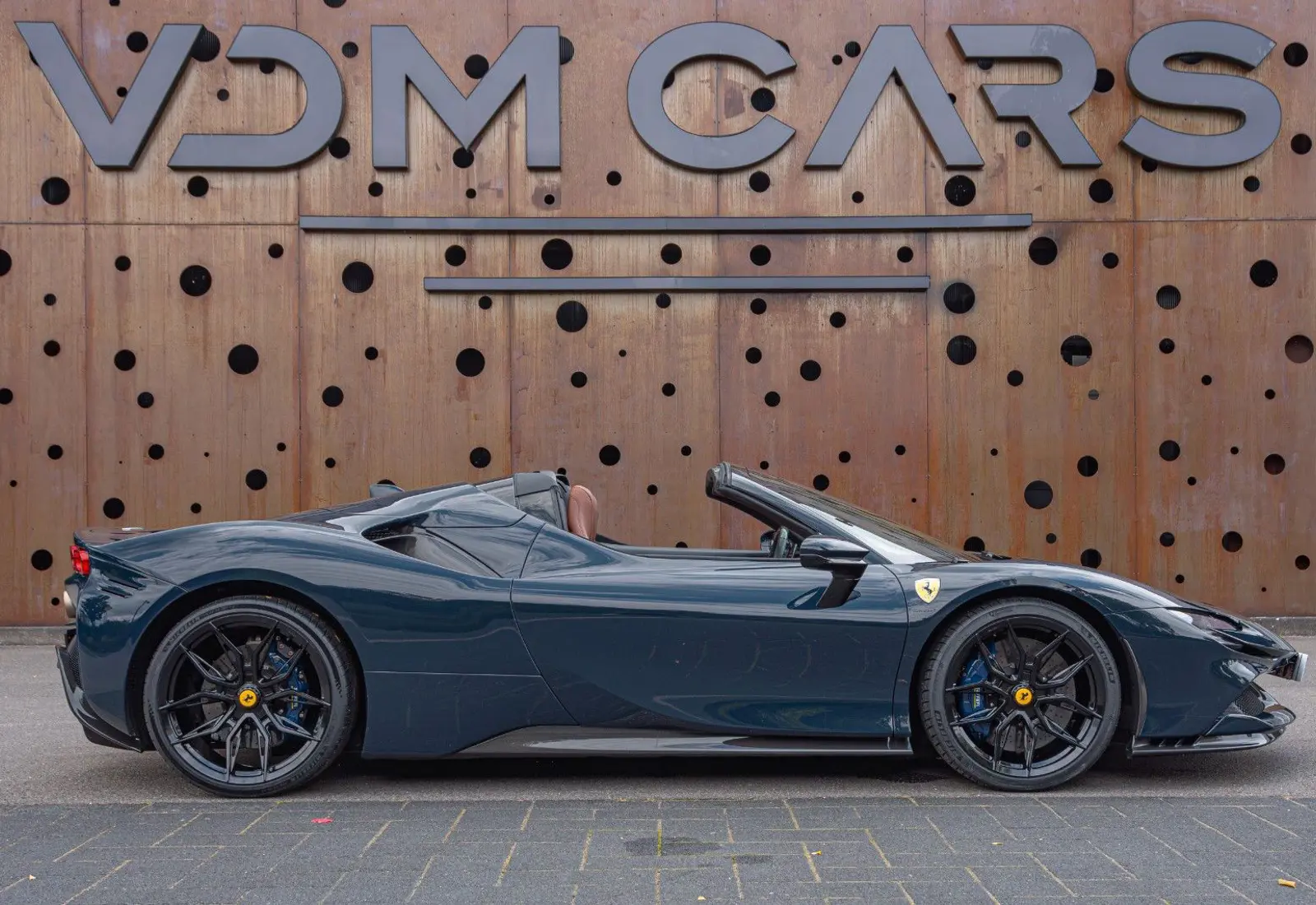 Ferrari SF90 Spider * CARBON(12x) * CARPLAY * LIFT * TWO-TONE *  - 119491