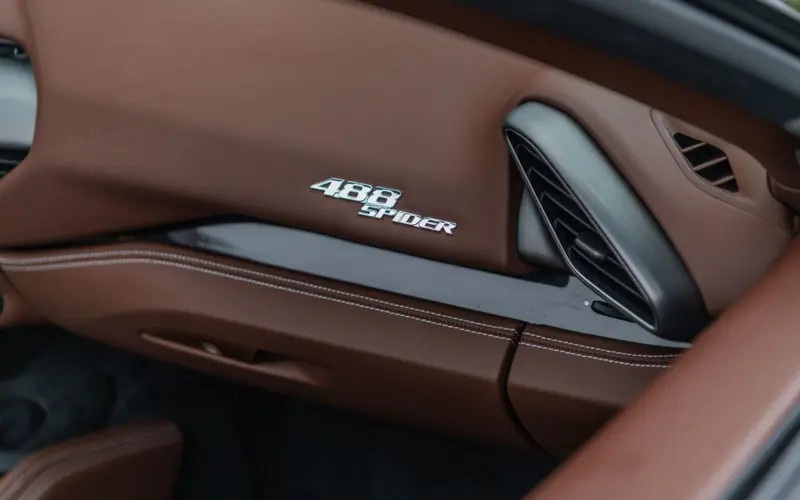 Ferrari 488 Spider HELE * SERVICE NEW * WARRANTY * ELEC.SEAT *  - 123198