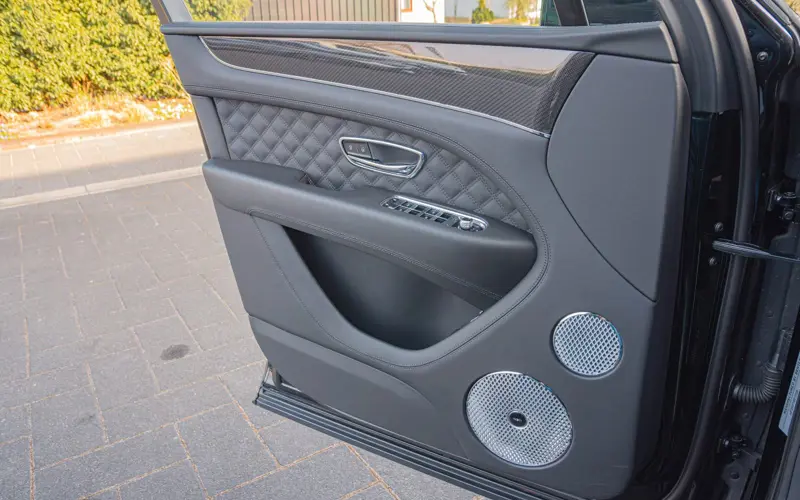 Bentley Bentayga V8 S * 7SEAT * CARBON * NAIM * MASSAGE * TOURING - 106526