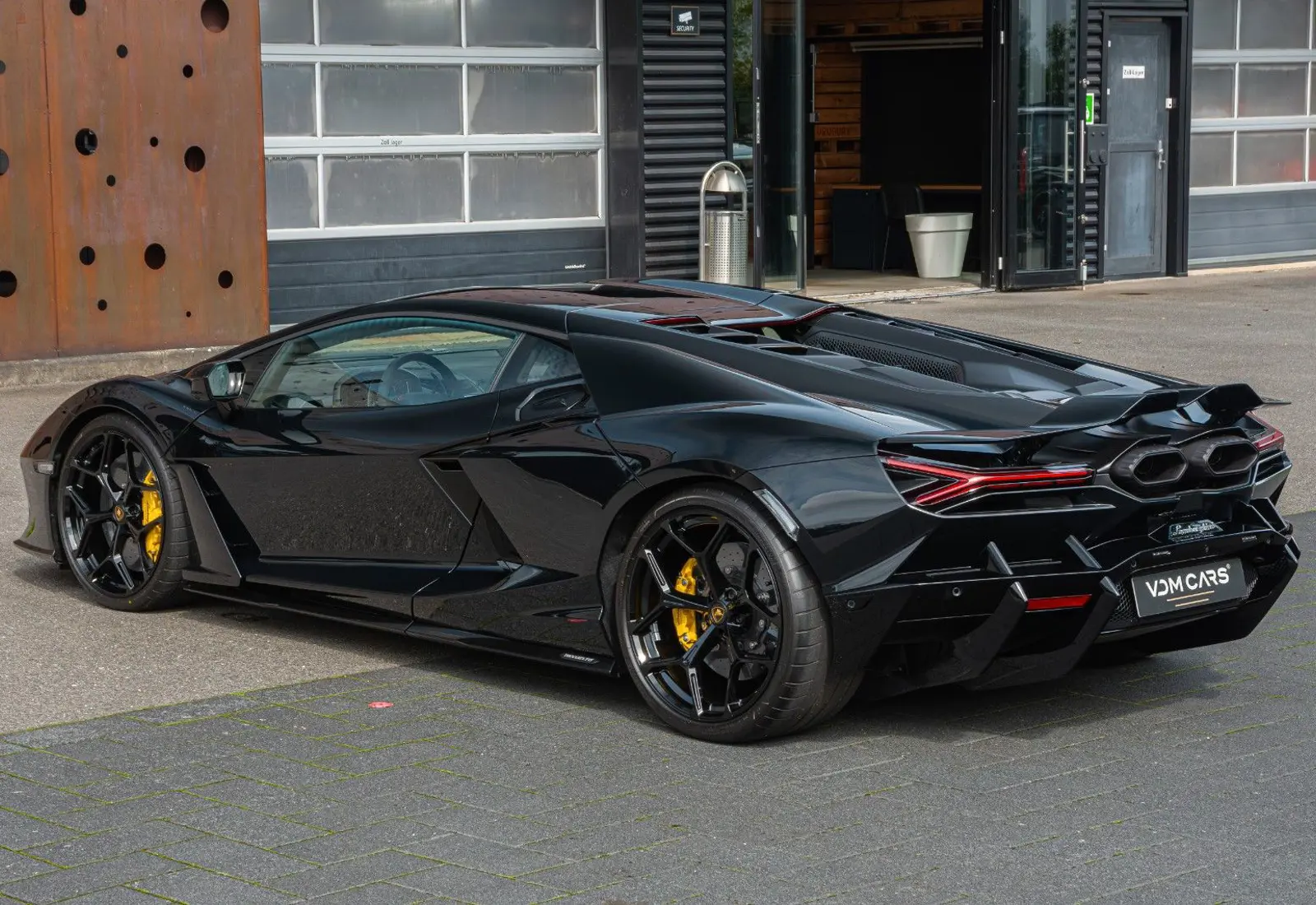 Lamborghini Revuelto 6.5 V12 * NEW CAR * AVAILABLE * BI COLOR - 114710