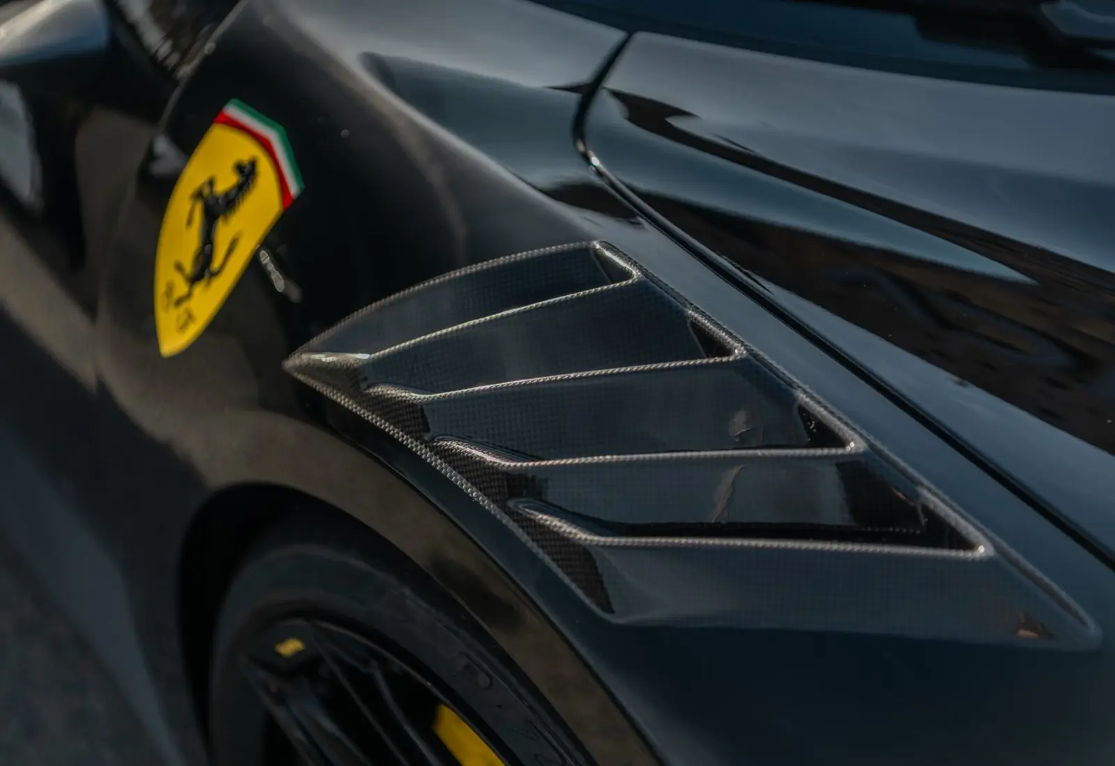 Ferrari 296 GTB NOVITEC N-LARGO * Assetto Fiorano * 1 / 15 *  - 122403