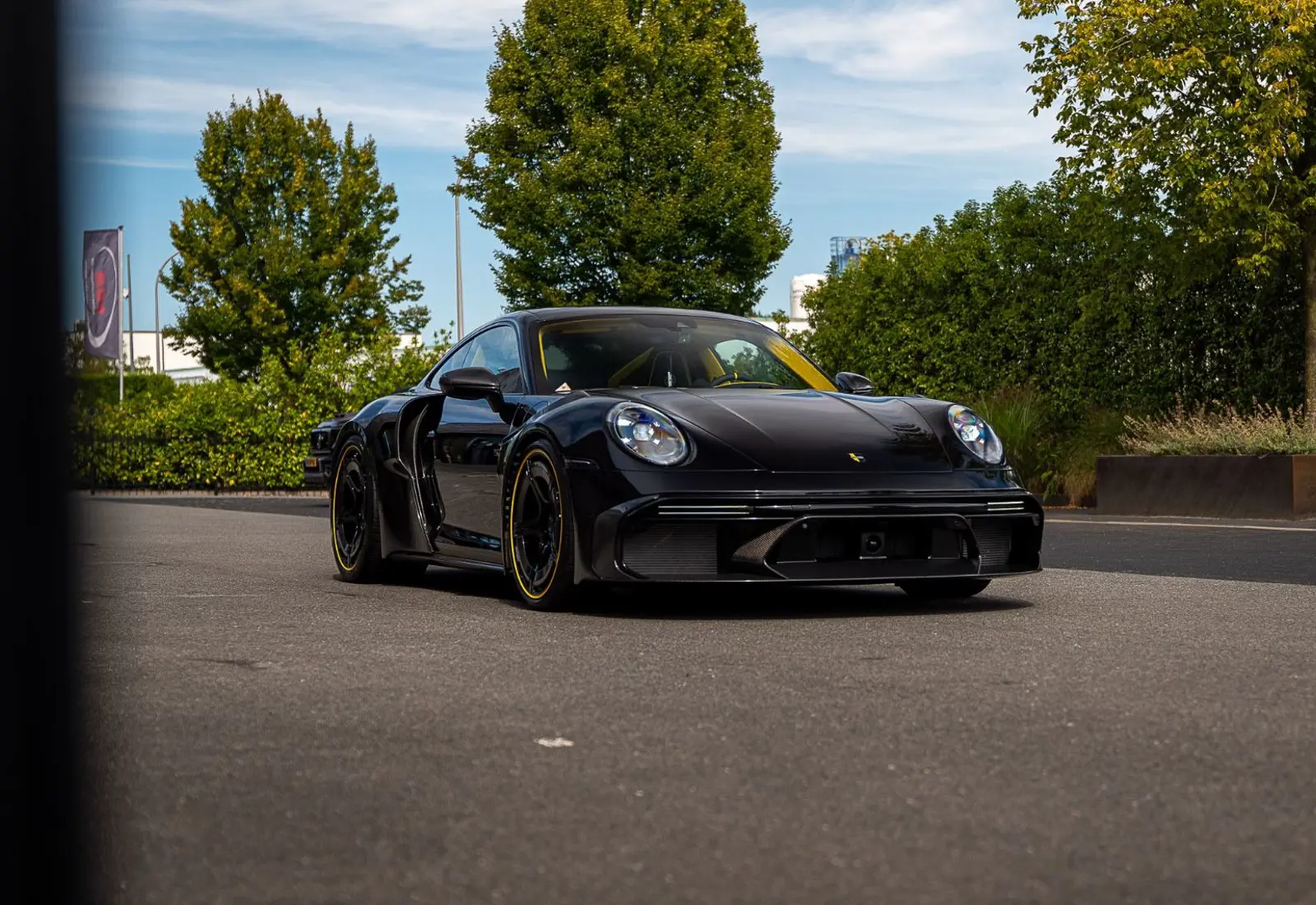 Porsche 911 BRABUS ROCKET R * 1 OF 25 * 900HP * CARBON * LIFT *  - 167501