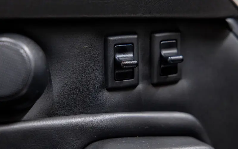 Porsche 993 Carrera 4S Coupé * Schaltgetriebe * Dach *  - 128253