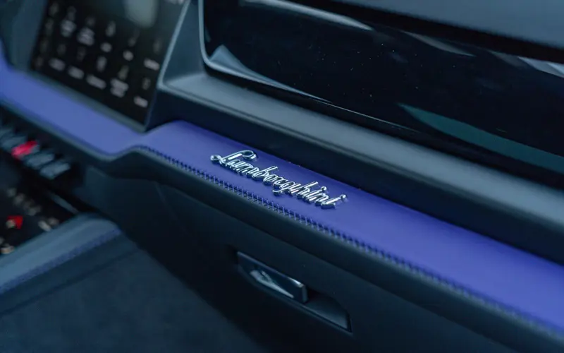 Lamborghini Urus SE * AD PERSONAM * VIOLA HONGKONG * MASSAGE * VOLL - 136002