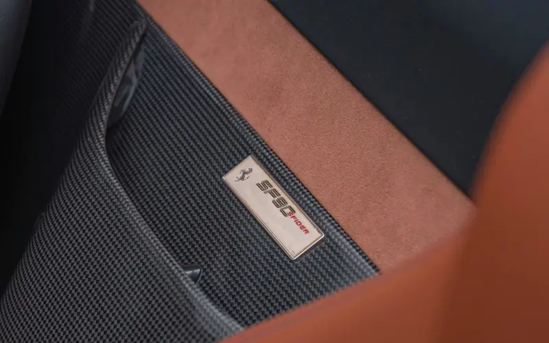 Ferrari SF90 Spider * CARBON(12x) * CARPLAY * LIFT * TWO-TONE *  - 126539