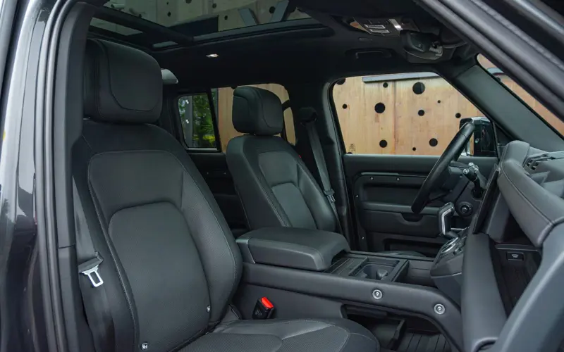 Land Rover Defender 3.0 D300 MHEV HSE 110 * MERIDIAN * PANO *  - 84869