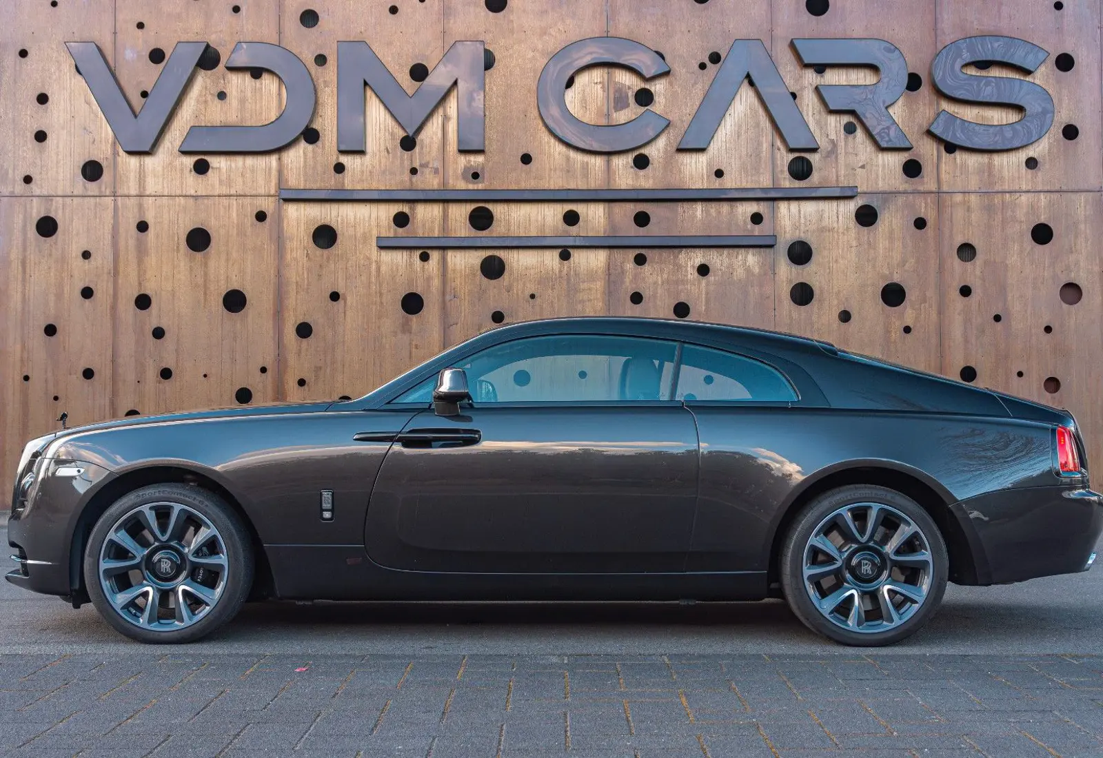 Rolls-Royce Wraith 6.6 V12 * MASSAGE * BESPOKE * DRIVE ASSIST+ *  - 113353