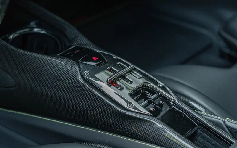 Ferrari SF90 Stradale * ATELIER * GIALLO TRIPLO * CARBON * TAILO - 138985