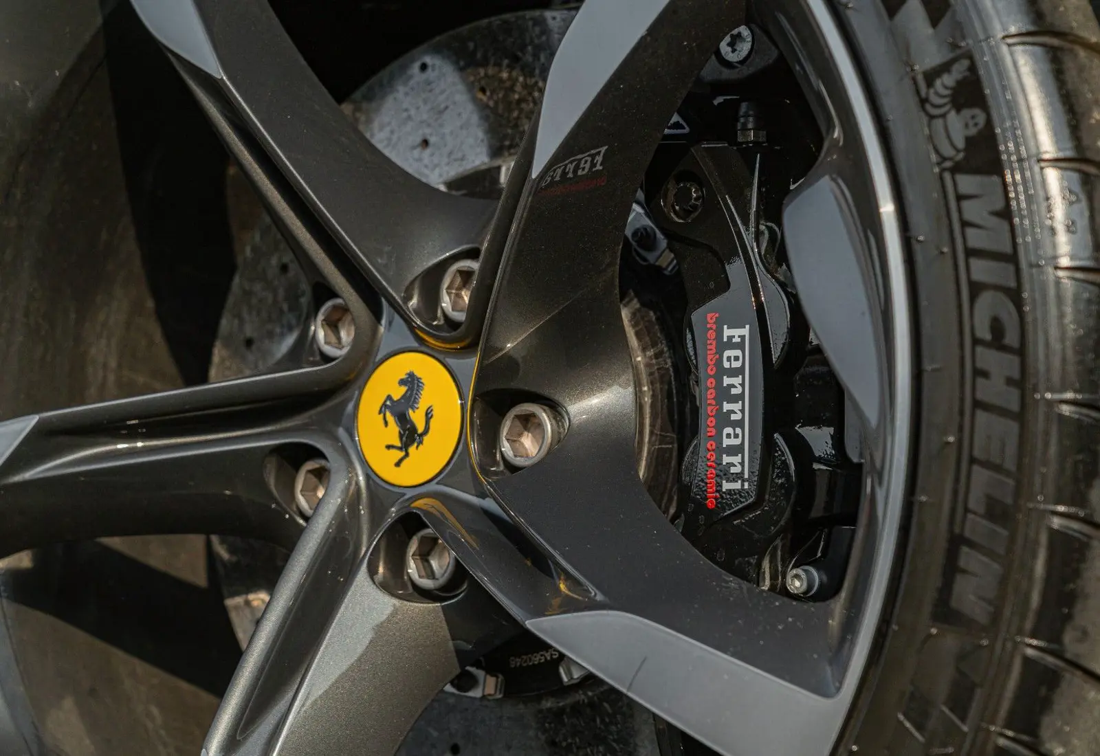 Ferrari SF90 Stradale * ATELIER * GIALLO TRIPLO * CARBON * TAILO - 138973