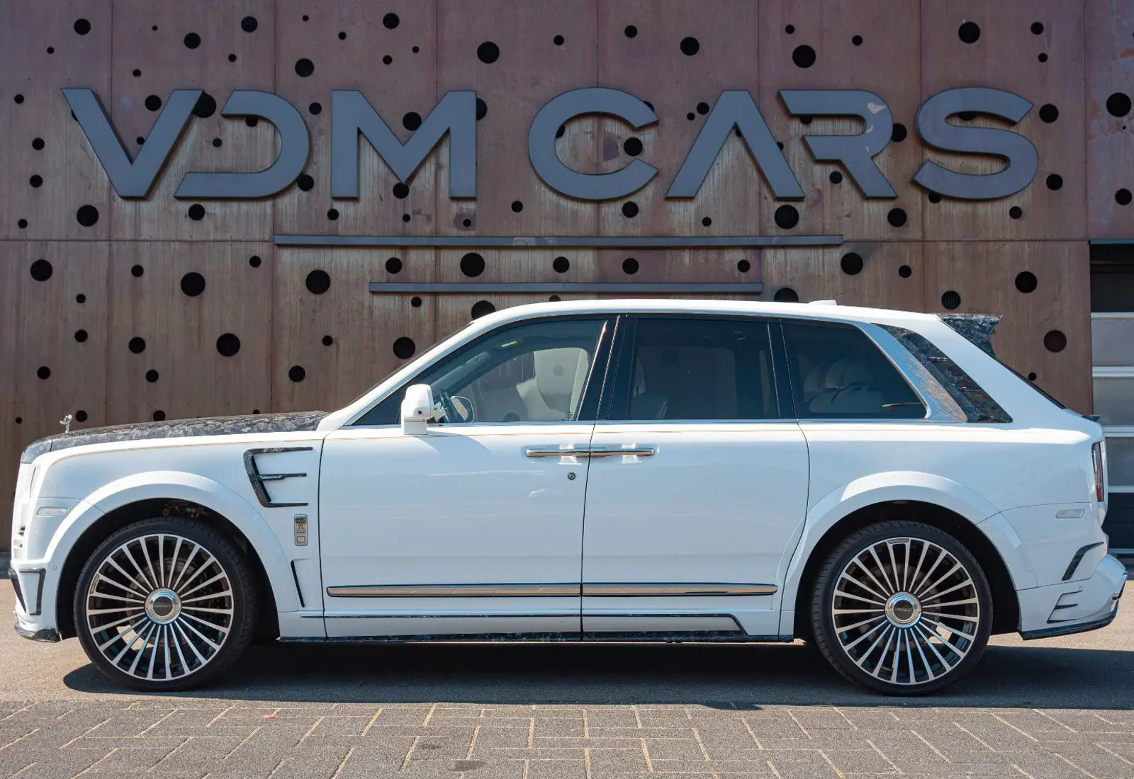 Rolls-Royce Cullinan MANSORY * FORGED CARBON * ONLY 7600 KM *  - 166836