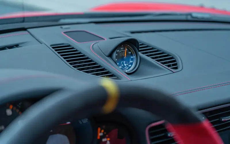 Porsche 911 GT2 RS * WEISSACH * 1.HAND * NUR 732KM * CLUBSPORT - 135840