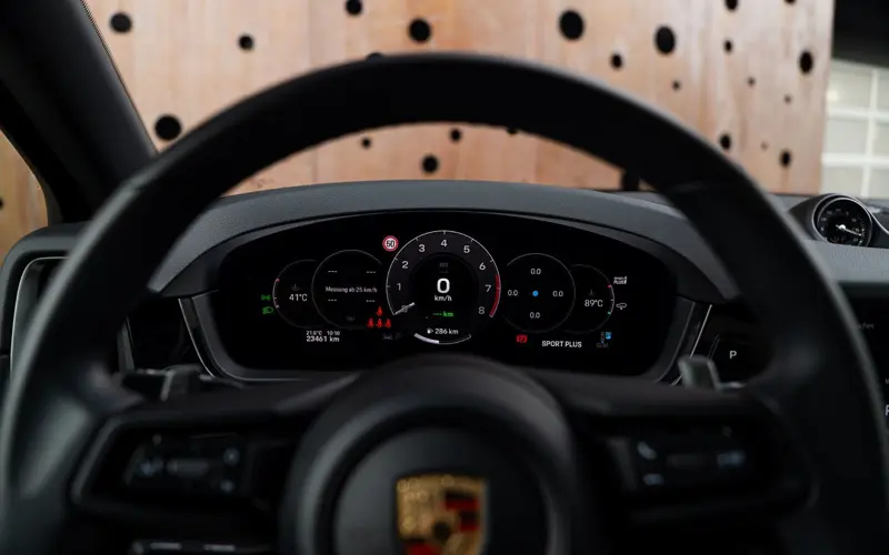 Porsche Cayenne E-Hybrid * PASM * SOFTCLOSE * PANO * CHRONO * 360 - 171971