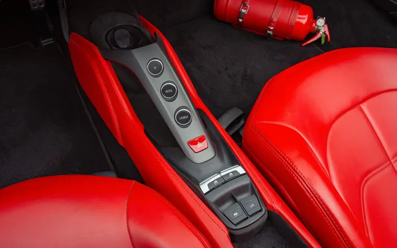 Ferrari 488 Spider * NEW SERVICE * NEW POWER * CAMERA * LEATHER - 105397