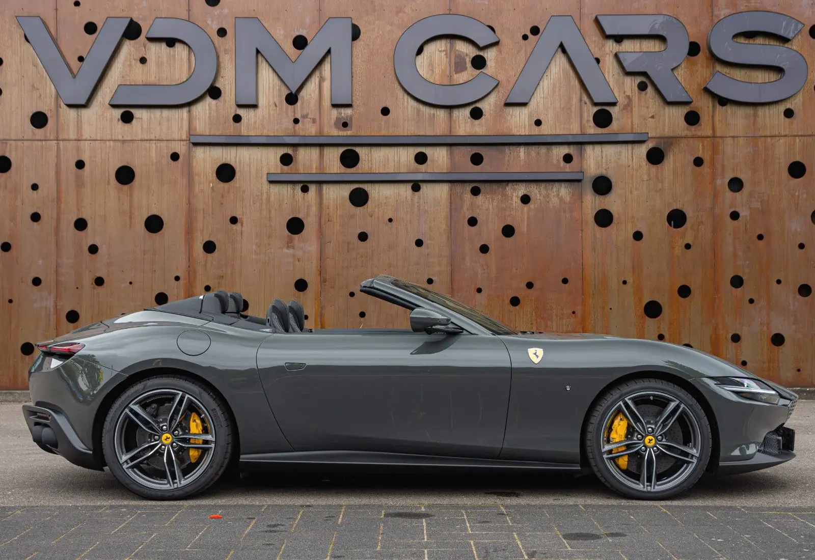 Ferrari Roma Spider * STOCK * CARBON * 360 * SMARTPHONE * SEATS *  - 54161