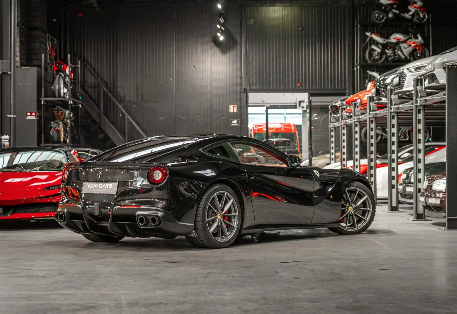 Ferrari F12 Berlinetta * ALCANTARA * CUSTOM * CARBON *  - 135001