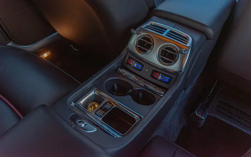 Rolls-Royce Wraith 6.6 V12 * MASSAGE * BESPOKE * DRIVE ASSIST+ *  - 113371