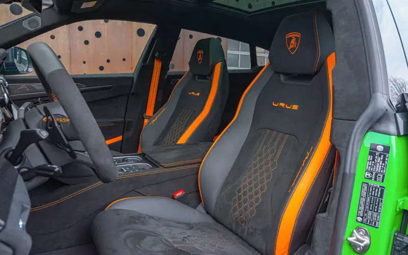 Lamborghini Urus 4.0 V8 Performante * AKRA * FULL CARBON * PANO *  - 105543