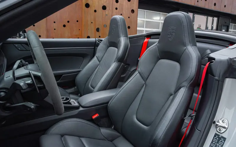 Porsche 992 Carrera 4 GTS Cabrio * 18 WEG * BOSE * SPORT * PASM *  - 86415