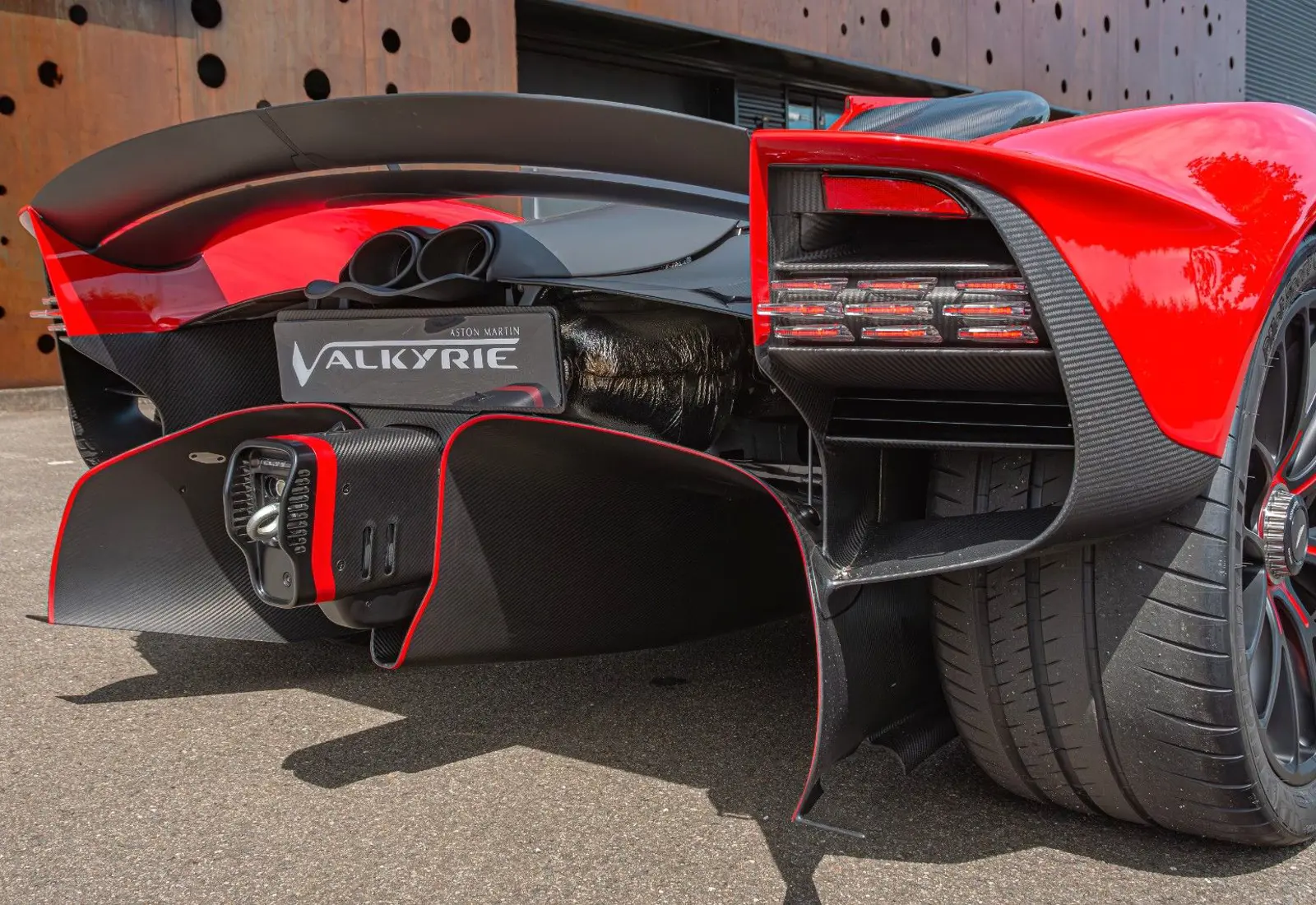 Aston Martin Valkyrie SPIDER * Q-COMMISSION * COLLECTOR PLAN *  - 126213