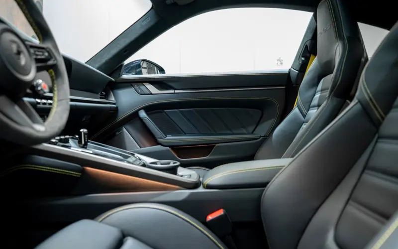 Porsche 911 Turbo S * 992.2 * MY26 * SPORTDES * CARBON EXTERIOR - 145958