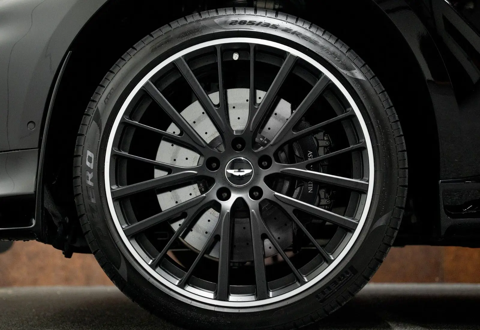 Aston Martin DBX 707 * Carbon * Sitzbelüftung * ACC * 360 * DesignPack - 168106