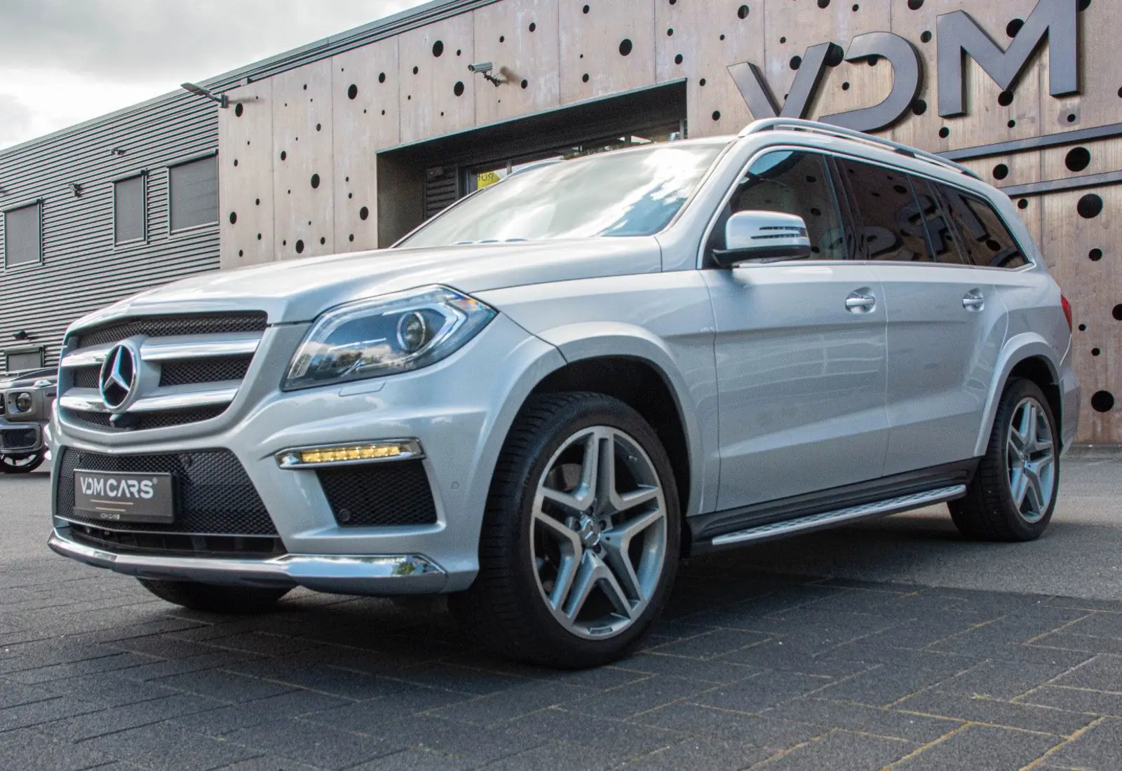 Mercedes-Benz GL 350 BlueTec 4M * AMG LINE * 7-SITZ * 360 * HARMAN *  - 114290