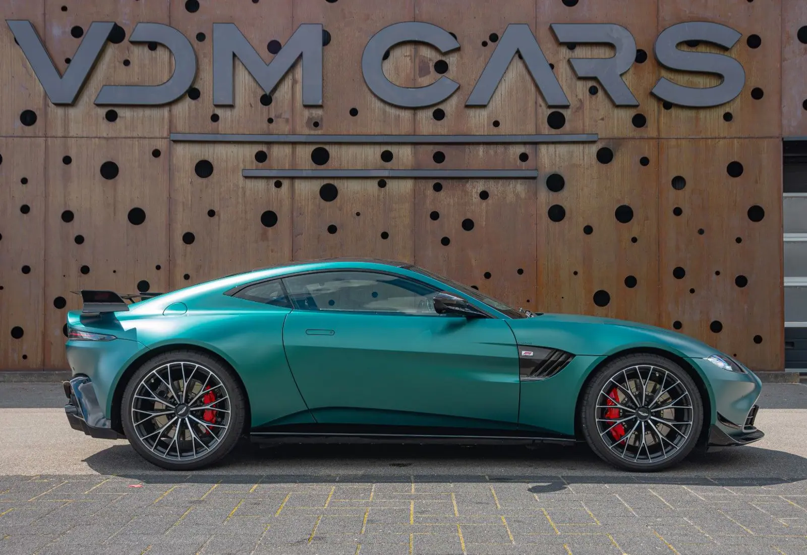 Aston Martin Vantage F1 * CARBON * AEROKIT * 360 * ELEC.SEAT - 110255
