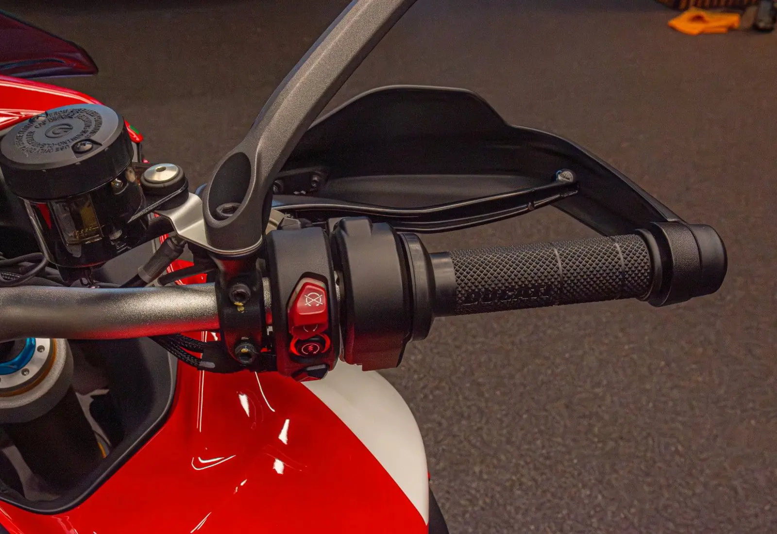 Ducati Multistrada V4 Pikes Peak * AKRAPOVIC * CARBON * VOLL - 74835