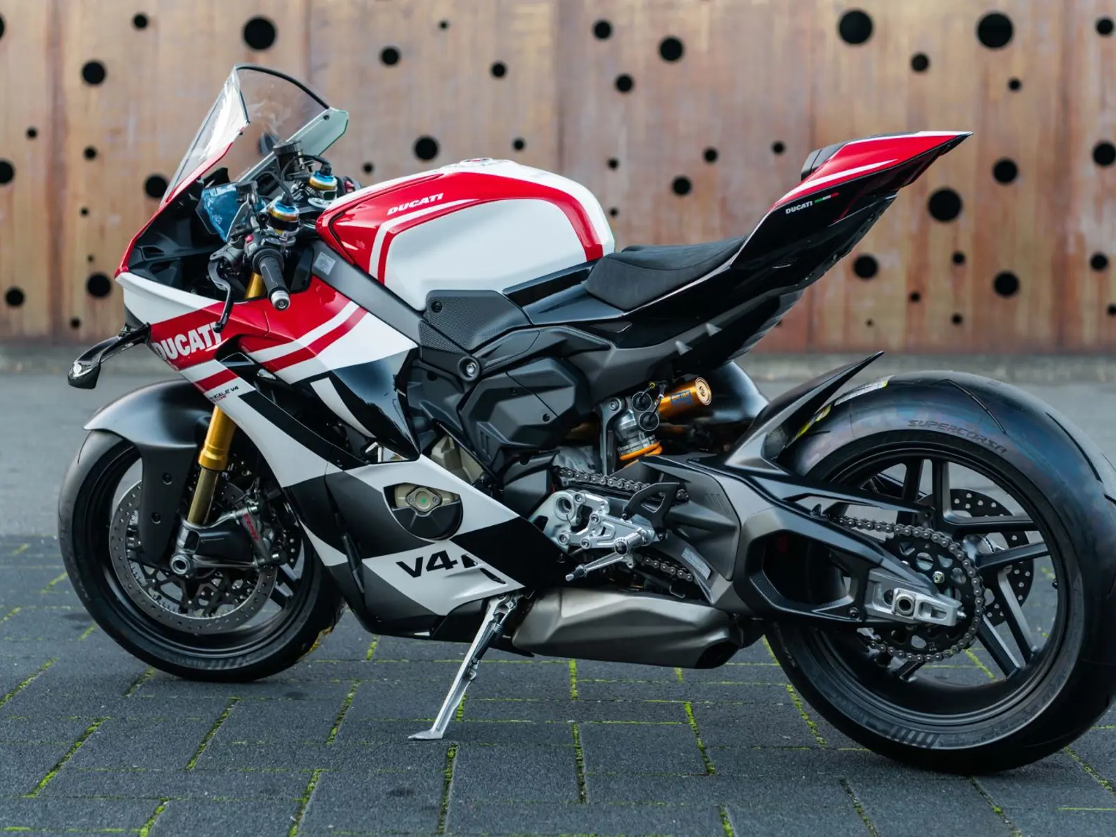 Ducati Panigale V4 Tricolore * LIMITED * 1 OF 1000 * CORSE *  - 124081