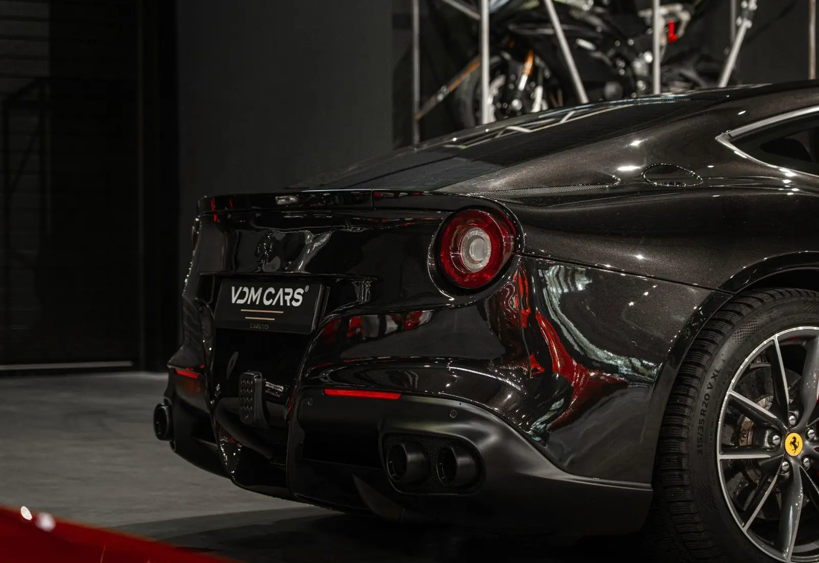 Ferrari F12 Berlinetta * ALCANTARA * CUSTOM * CARBON *  - 135009