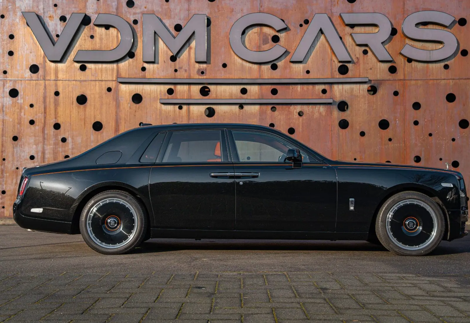 Rolls-Royce Phantom * COC ONLY * PROD.25 * BESPOKE * STARLIGHT * THEA - 136202