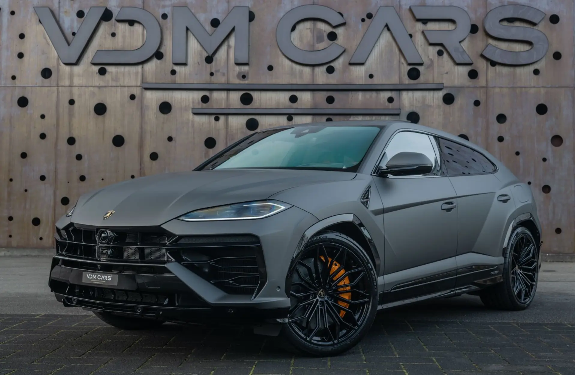 Lamborghini - Urus - 128131
