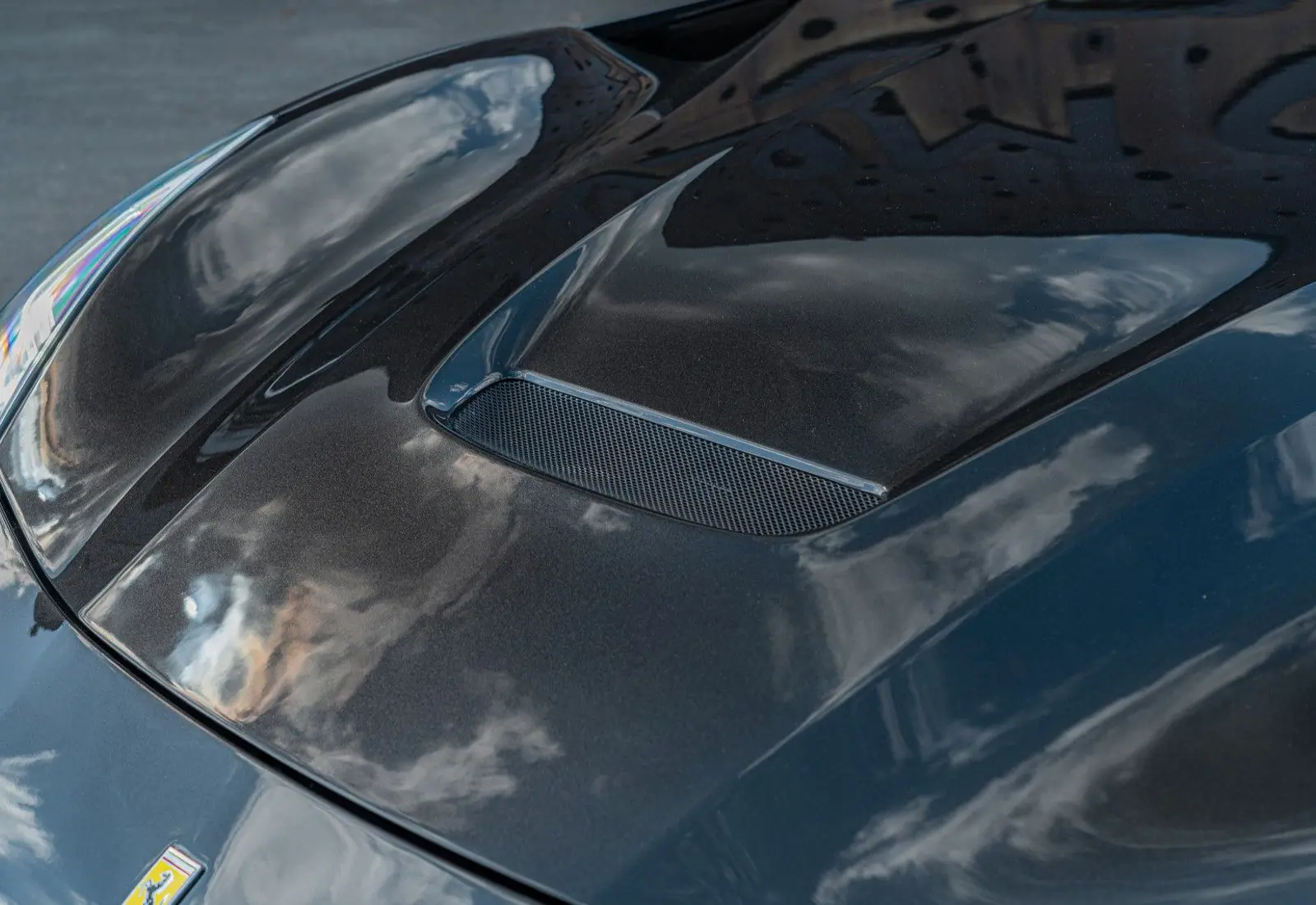 Ferrari F12 Berlinetta * ALCANTARA * CUSTOM * CARBON *  - 137295