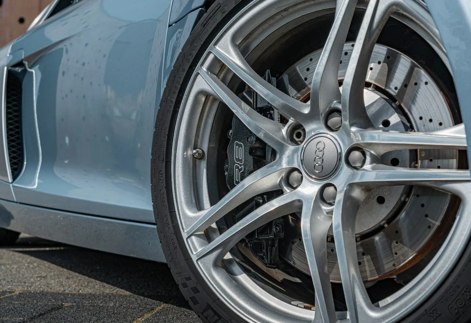 Audi R8 Coupe 4.2 FSI quattro * HANDSCHALTER * TITAN * B&amp;O - 167852