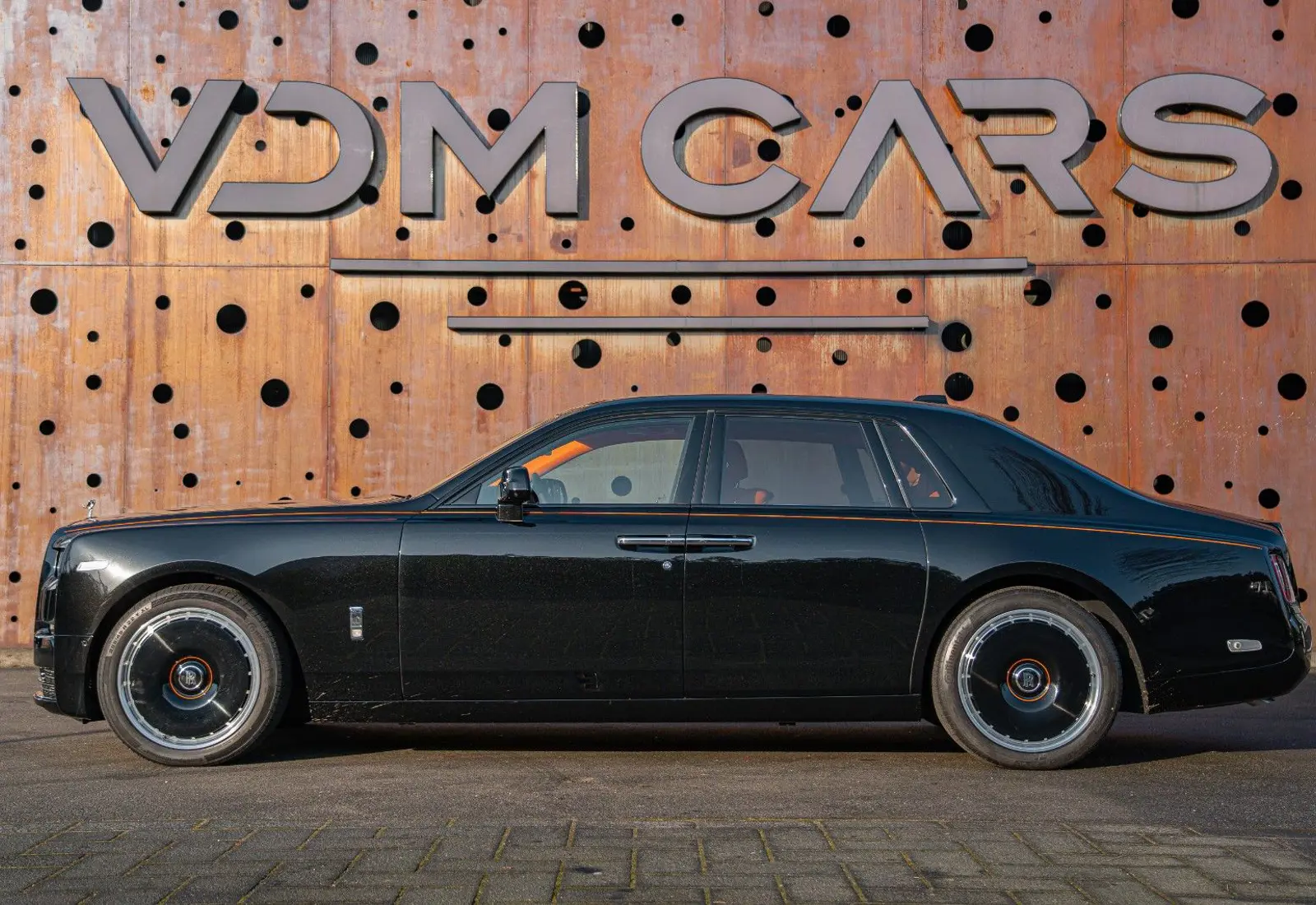 Rolls-Royce Phantom * COC ONLY * PROD.25 * BESPOKE * STARLIGHT * THEA - 136201