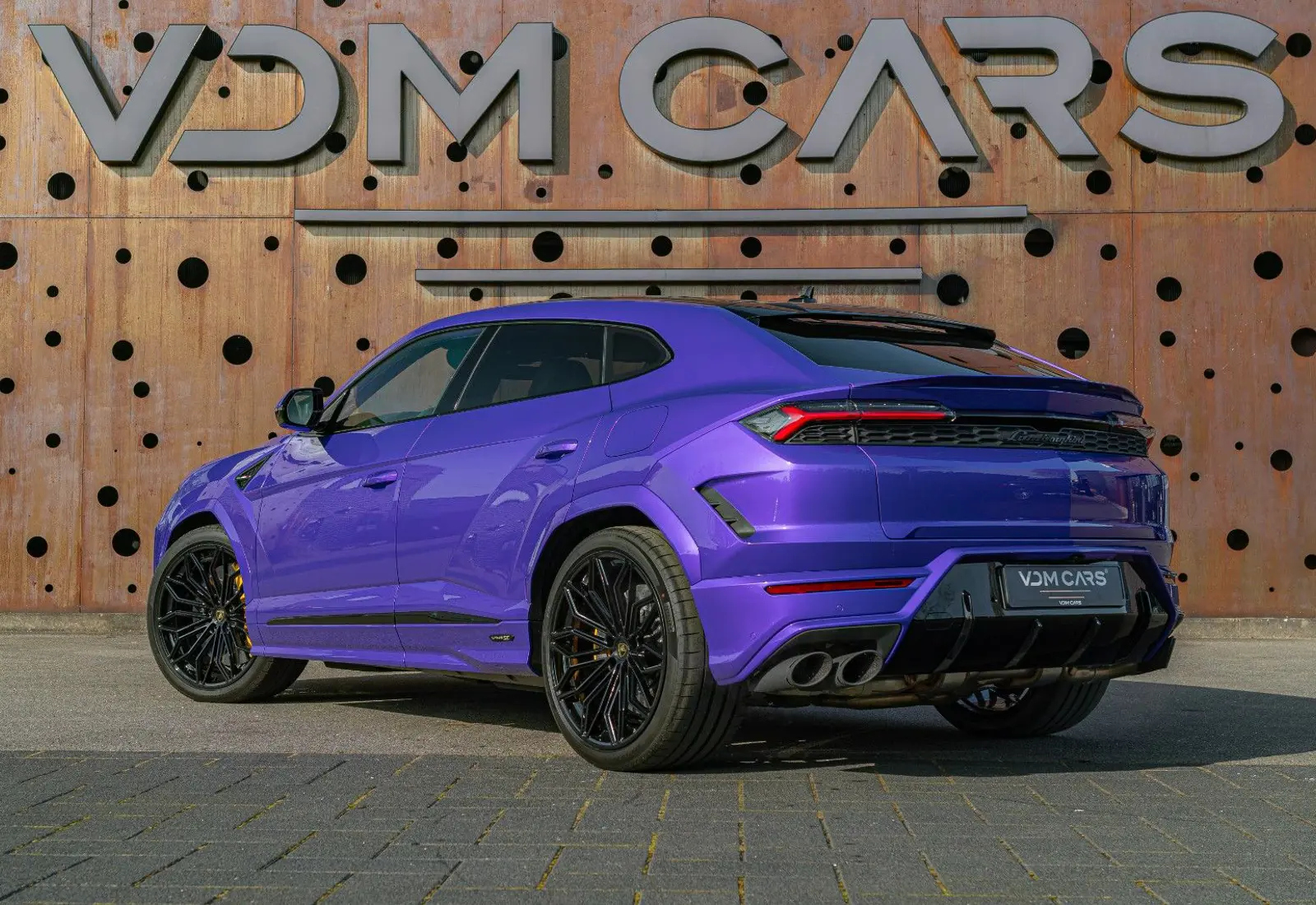 Lamborghini Urus SE * AD PERSONAM * VIOLA HONGKONG * MASSAGE * VOLL - 135974