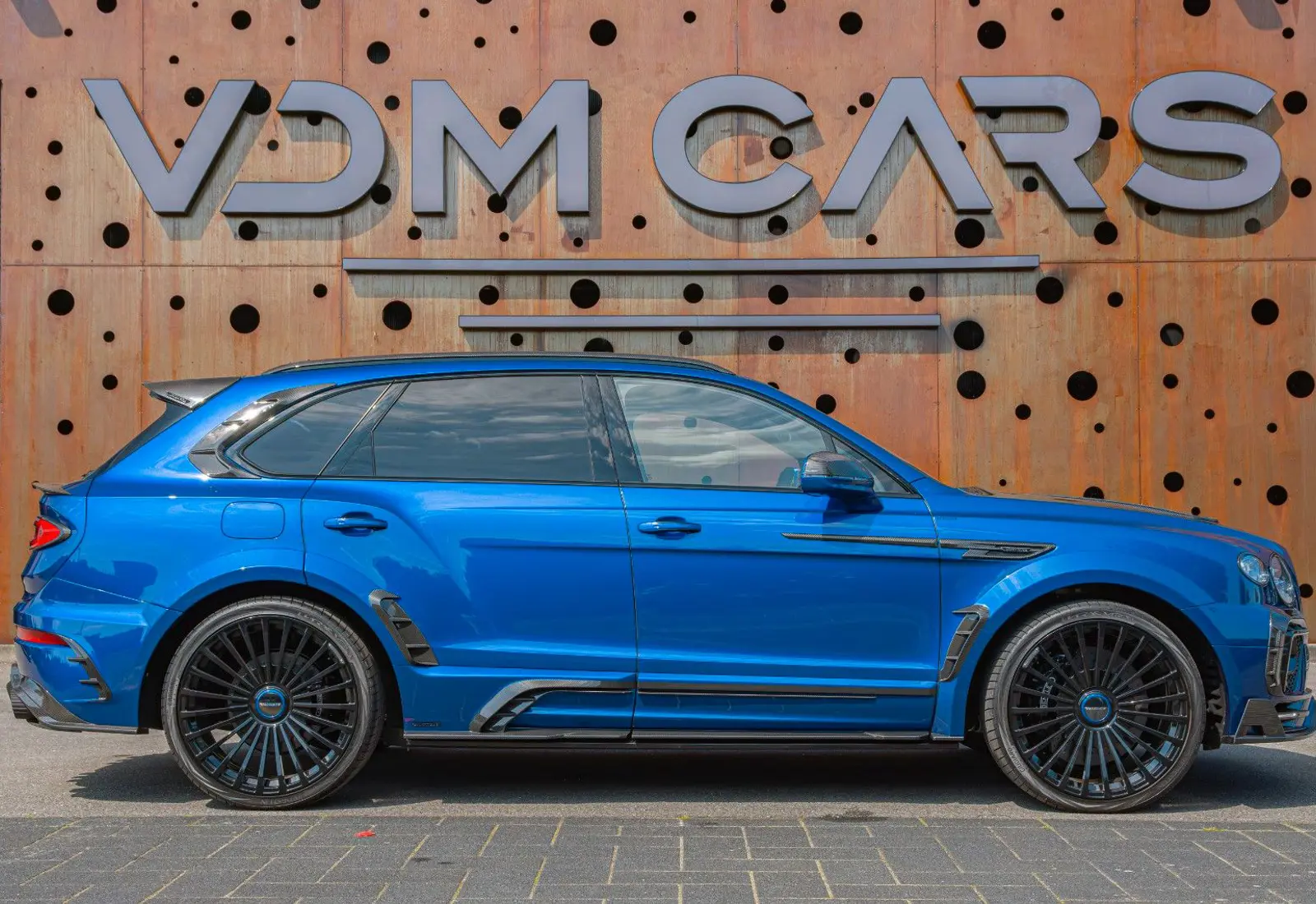 Bentley Bentayga V8 MANSORY * FULL CARBON * CERAMIC BRAKES *  - 55741