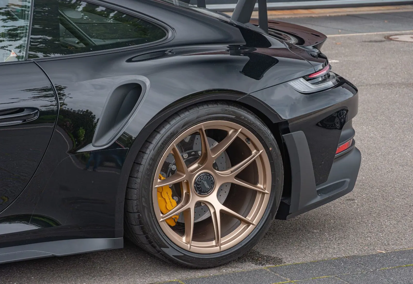 Porsche 992 GT3 RS * WEISSACH * PCCB * CARBON * LIFT * CLUBSPORT *  - 111944
