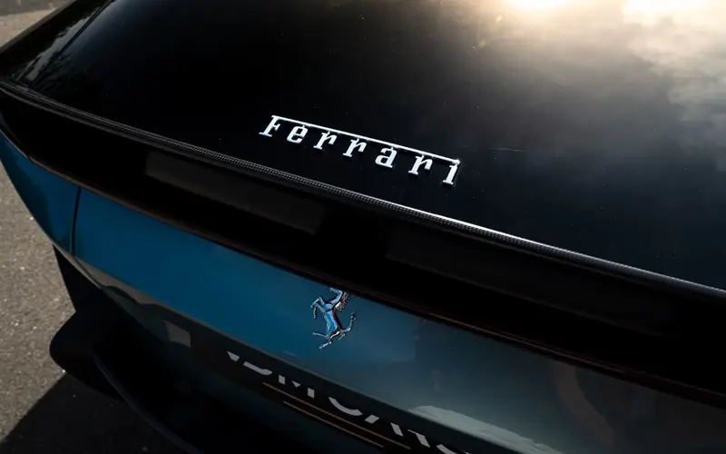 Ferrari 12Cilindri * MATT Carbon * VOLL * LP 565.205,- * Neu - 169281