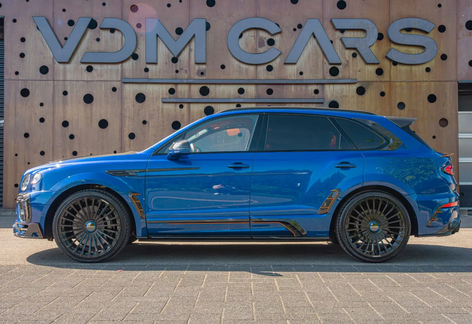 Bentley Bentayga V8 MANSORY * FULL CARBON * CERAMIC BRAKES *  - 85913