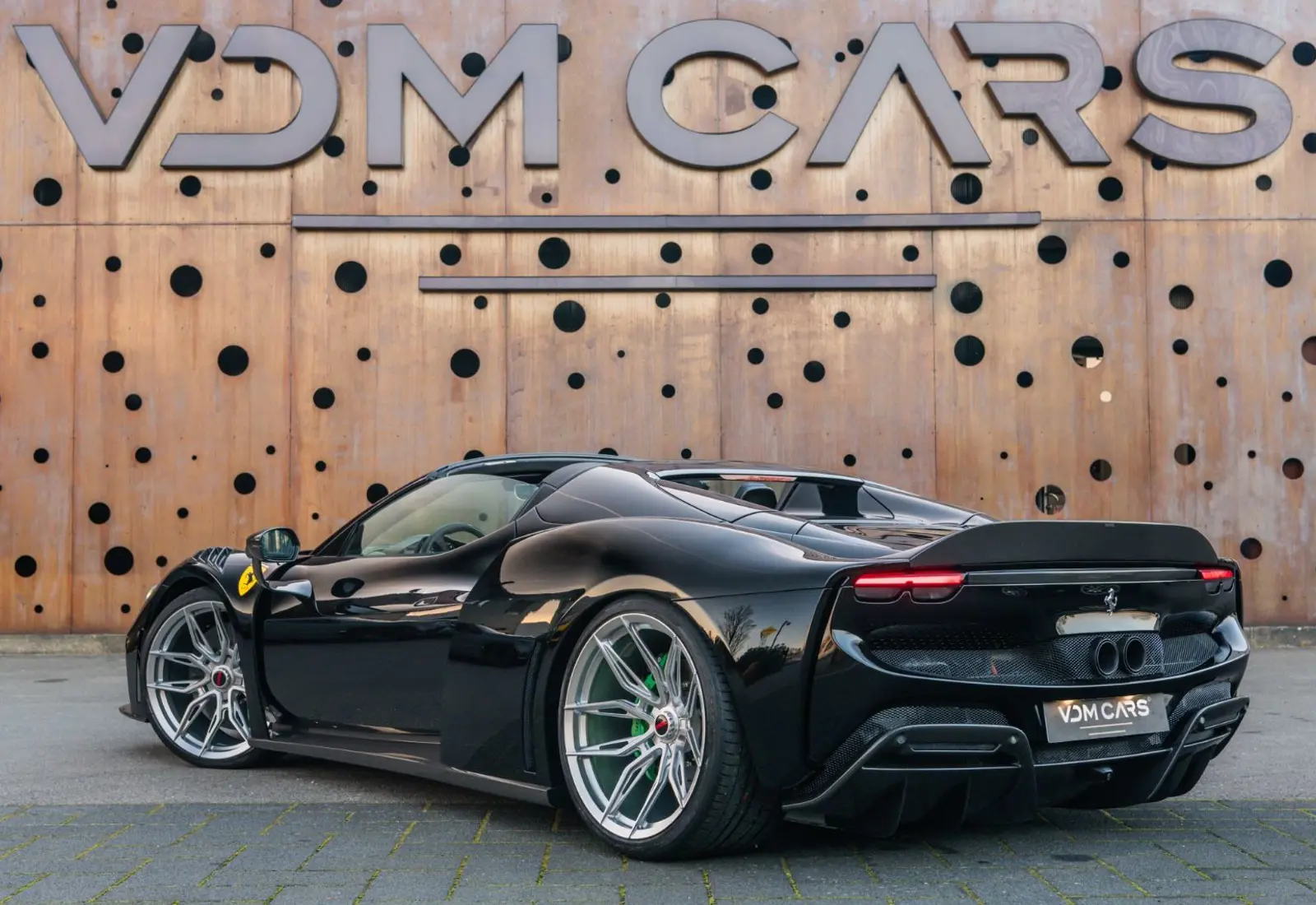 Ferrari 296 GTS N-LARGO * 1 OF 15 * FULL CARBON * LIFT * ADAS *  - 124810