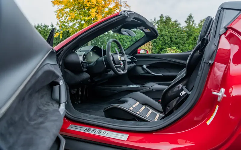 Ferrari 296 GTS * 1.HAND * ACC * CARPLAY * AFS * CONNECT * DAYTONA *  - 119200