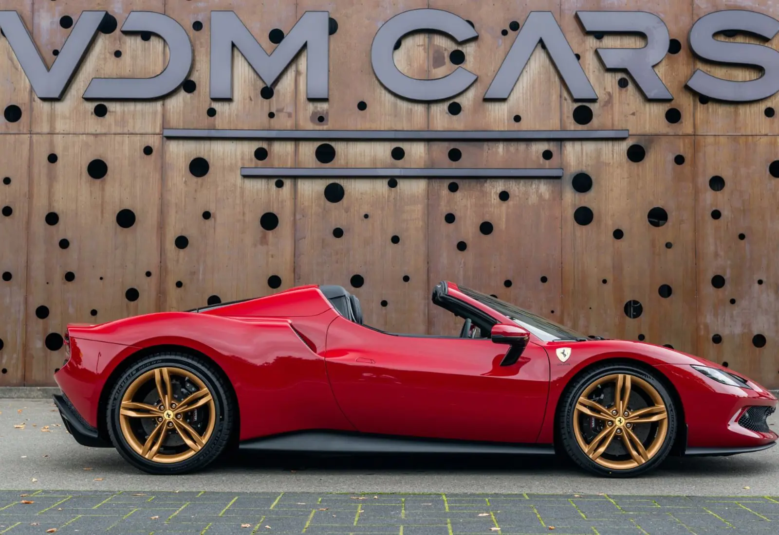 Ferrari 296 GTS * 1.HAND * ACC * CARPLAY * AFS * CONNECT * DAYTONA *  - 119192