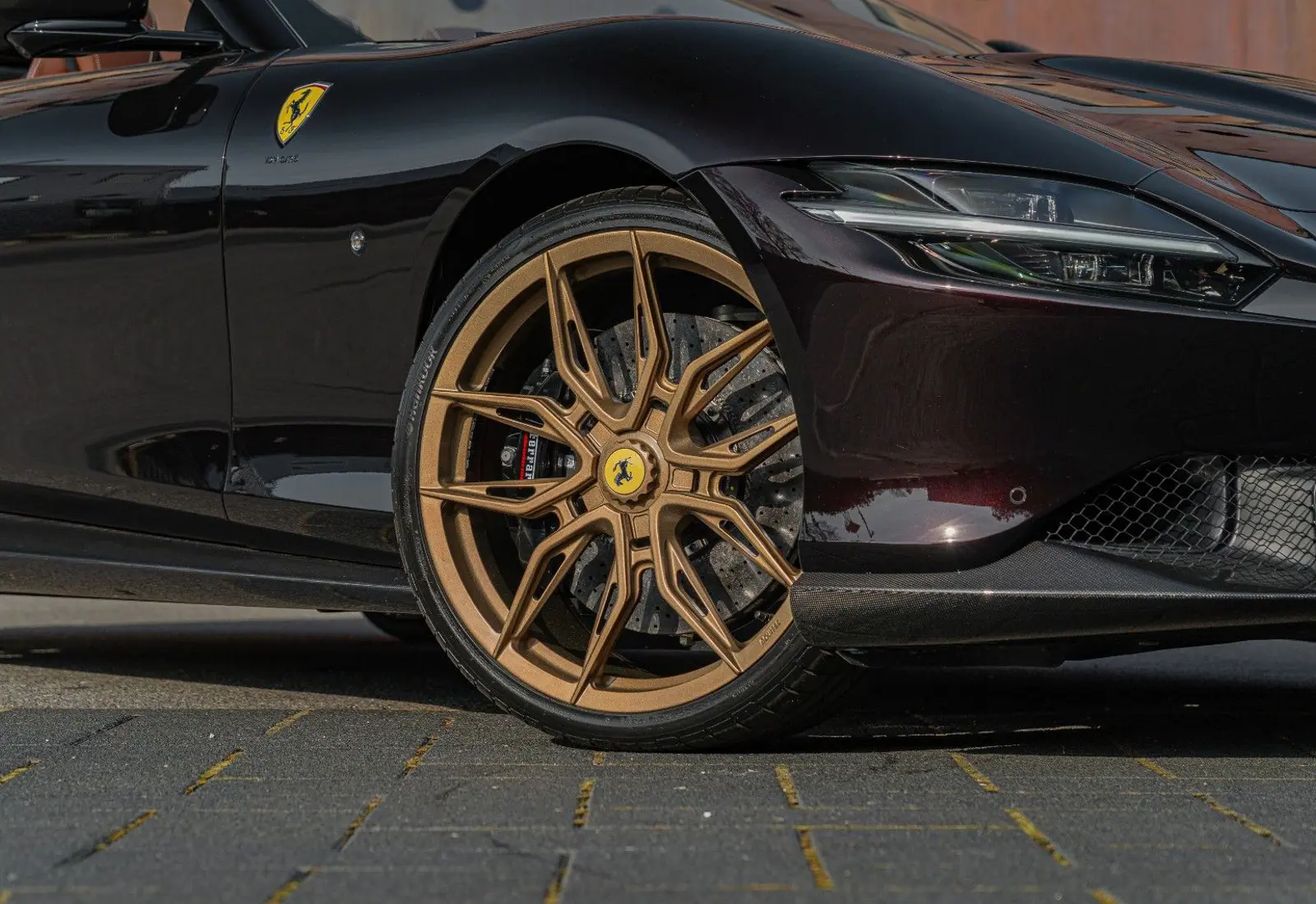 Ferrari Roma Spider * SPECIAL COLOR * ADAS * VENT * 360 * VOLL *  - 136166