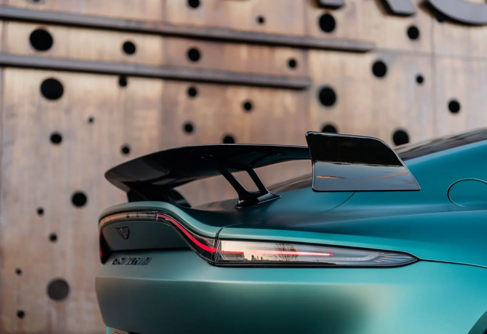 Aston Martin Vantage F1 * CARBON * AERO * INKL.ORIG.WINTERRADSATZ *  - 126797